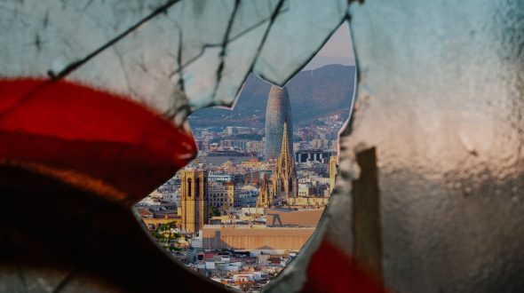 Las ventanas rotas de Barcelona; los incívicos y los idiotas